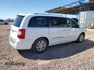 2015 Chrysler Town & Country Limited Platinum with VIN 2C4RC1GG7FR743471, listed as a Copart auction lot 49981625 with 142,585 mi miles and Clean Title. Bid and sale history available at carsss.com. Image 3.