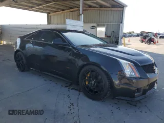 2014 Cadillac CTS-V z VIN 1G6DV1EP0E0109258, wystawiony jako Copart lot #77531994 z przebiegiem 74 808 mil mil oraz Szkody całkowita. Historia ofert i sprzedaży dostępna na DreamBid. Obrazek 4.