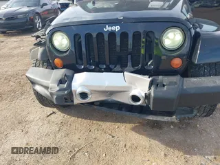 2008 Jeep Wrangler Unlimited Sahara with VIN 1J4GB59118L522013, listed as a IAAI auction lot 41644487 with 227,176 mi miles and . Bid and sale history available at DreamBid. Image 6.
