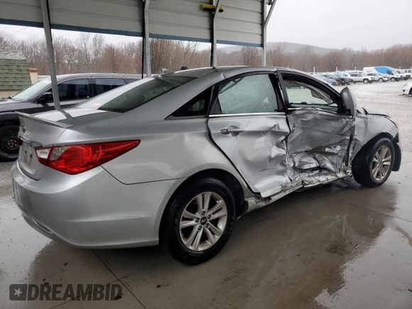 2013 Hyundai Sonata GLS z VIN 5NPEB4AC3DH503773, wystawiony jako Copart lot #47603525 z przebiegiem 217 437 mil mil oraz Szkody całkowita. Historia ofert i sprzedaży dostępna na DreamBid. Obrazek 3.