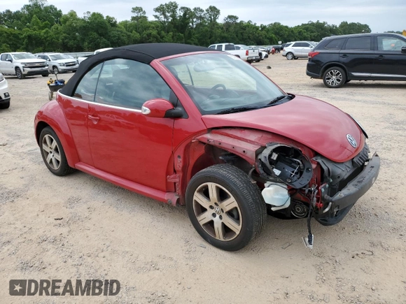 2006 Volkswagen Beetle z VIN 3VWRF31Y56M303323, wystawiony jako Copart lot #57955075 z przebiegiem 87 996 mil mil oraz Szkoda całkowita • Salvage title. Historia ofert i sprzedaży dostępna na DreamBid. Obrazek 4.