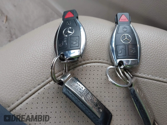 2015 Mercedes-Benz GL-Class GL 450 with VIN 4JGDF6EE9FA513009, listed as a IAAI auction lot 41311164 with 121,185 mi miles. Bid and sale history available at carsss.com. Image 11.