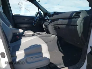 2019 Honda Passport Elite z VIN 5FNYF8H0XKB001472, wystawiony jako IAAI lot #42143890 z przebiegiem 98 119 mil mil oraz . Historia ofert i sprzedaży dostępna na DreamBid. Obrazek 5.