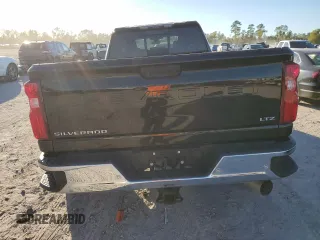 2021 Chevrolet Silverado 3500HD LTZ with VIN 1GC4YUEY7MF293401, listed as a Copart auction lot 82145064 with 15,374 mi miles and Salvage Title. Bid and sale history available at carsss.com. Image 6.