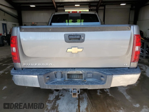 2007 Chevrolet Silverado 1500 1LT with VIN 1GCEK19J87E507890, listed as a Copart auction lot 54205995 with 131,642 mi miles and Salvage Title. Bid and sale history available at DreamBid. Image 6.