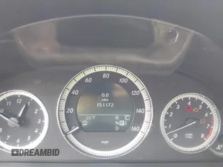 2010 Mercedes-Benz E 350 Luxury z VIN WDDHF5GBXAA250627, wystawiony jako IAAI lot #42426235 z przebiegiem 151 172 mil mil oraz . Historia ofert i sprzedaży dostępna na DreamBid. Obrazek 7.