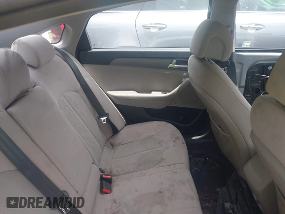 2015 Hyundai Sonata SE z VIN 5NPE24AF2FH124728, wystawiony jako IAAI lot #42453276 z przebiegiem 244 883 mil mil oraz . Historia ofert i sprzedaży dostępna na DreamBid. Obrazek 8.