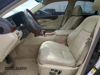 2010 Lexus LS 460 z VIN JTHCL5EF5A5005308, wystawiony jako Copart lot #53843895 z przebiegiem Nie podano mil oraz Szkoda całkowita • Salvage title. Historia ofert i sprzedaży dostępna na DreamBid. Obrazek 7.