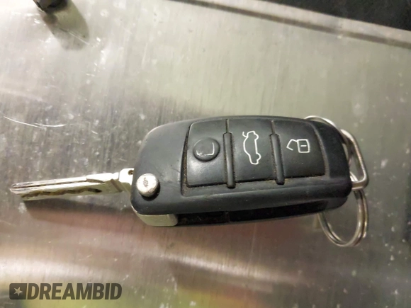 2012 Audi Q7 Premium Plus с VIN WA1LMAFE1CD009775, выставлен на аукционе IAAI как лот 41304315 с пробегом 215 578 миль миль и . История ставок и продаж доступна на DreamBid. Изображение 11.