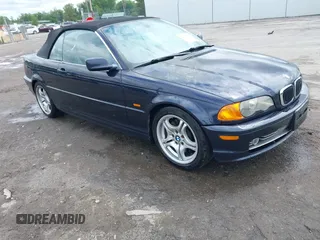 2001 BMW 3 Series 330Ci z VIN WBABS53481EV87242, wystawiony jako IAAI lot #42269465 z przebiegiem 165 291 mil mil oraz . Historia ofert i sprzedaży dostępna na DreamBid. Obrazek 1.