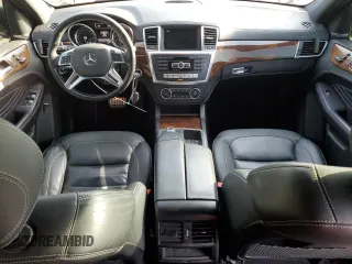 2015 Mercedes-Benz M 400 with VIN 4JGDA5GB9FA533725, listed as a Copart auction lot 53634095 with 216,712 mi miles and Clean Title. Bid and sale history available at DreamBid. Image 8.
