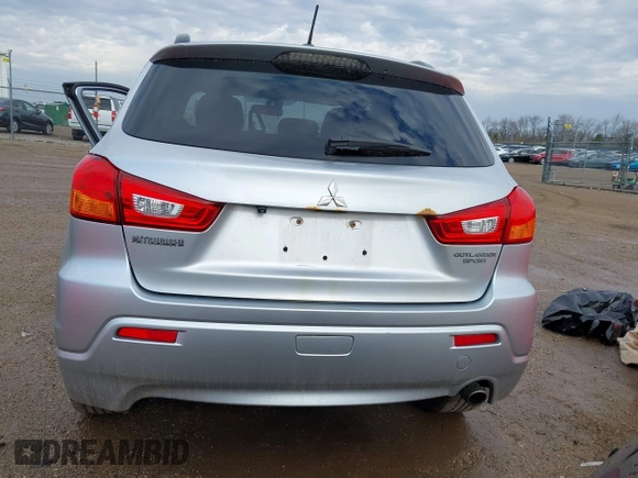 2011 Mitsubishi Outlander SE z VIN JA4AP4AU6BZ018195, wystawiony jako IAAI lot #41909830 z przebiegiem 68 576 mil mil oraz . Historia ofert i sprzedaży dostępna na DreamBid. Obrazek 16.