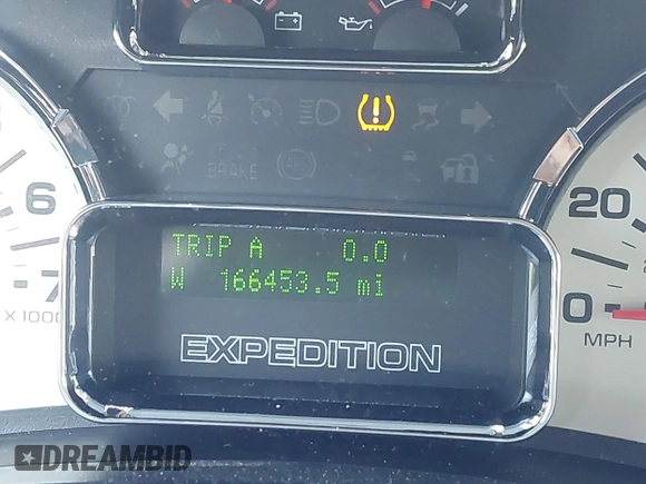 2013 Ford Expedition Limited с VIN 1FMJU2A52DEF64185, выставлен на аукционе IAAI как лот 42020671 с пробегом 166 453 миль миль и . История ставок и продаж доступна на DreamBid. Изображение 15.