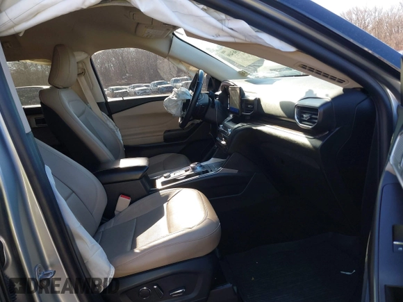 2020 Ford Explorer Limited with VIN 1FMSK8FH7LGA66504, listed as a IAAI auction lot 41463499 with 35,723 mi miles. Bid and sale history available at carsss.com. Image 5.