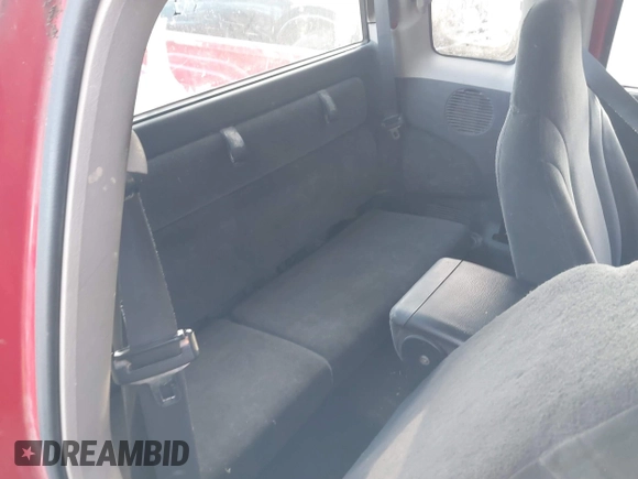 2001 Dodge Dakota Sport with VIN 1B7GL22N11S297957, listed as a IAAI auction lot 41244056 with 193,671 mi miles. Bid and sale history available at carsss.com. Image 8.