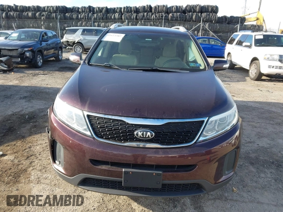 2015 Kia Sorento LX with VIN 5XYKTDA70FG580629, listed as a IAAI auction lot 41623587 with 105,266 mi miles. Bid and sale history available at carsss.com. Image 12.