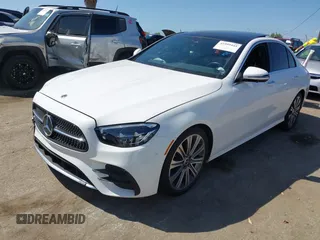 2022 Mercedes-Benz E 350 with VIN W1KZF8DB5NB068876, listed as a IAAI auction lot 41999445 with 31,786 mi miles and . Bid and sale history available at DreamBid. Image 17.