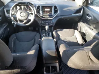 2016 Jeep Cherokee Altitude with VIN 1C4PJMCS2GW309427, listed as a Copart auction lot 88905595 with 175,974 mi miles and Salvage title. Bid and sale history available at DreamBid. Image 8.