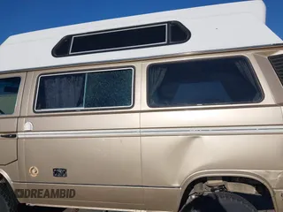 1987 Volkswagen Vanagon with VIN WV2YB0252HG069458, listed as a IAAI auction lot 41945327 with Not Provided miles and . Bid and sale history available at DreamBid. Image 15.