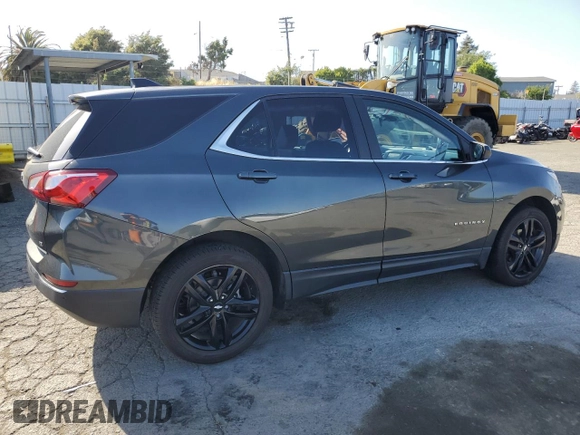 2021 Chevrolet Equinox LT z VIN 3GNAXKEV6ML360681, wystawiony jako Copart lot #56194385 z przebiegiem 63 042 mil mil oraz Szkoda całkowita • Salvage title. Historia ofert i sprzedaży dostępna na DreamBid. Obrazek 3.
