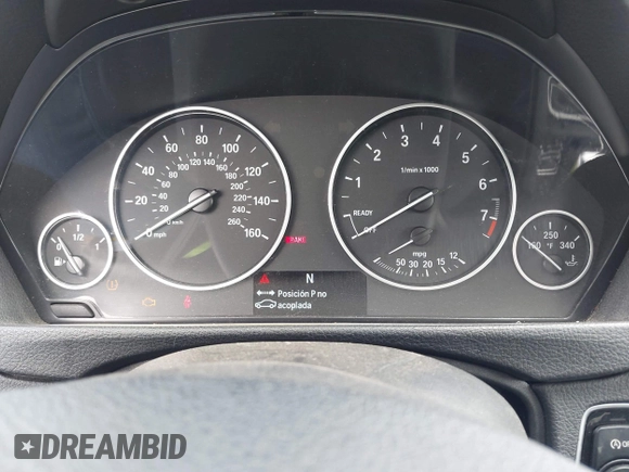 2014 BMW 3 Series 328i xDrive with VIN WBA3B3C58EJ982424, listed as a IAAI auction lot 42075568 with 190,009 mi miles. Bid and sale history available at carsss.com. Image 7.