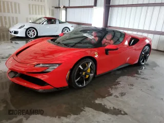 2024 Ferrari SF90 z VIN ZFF96NMAXR0307213, wystawiony jako Copart lot #74306594 z przebiegiem Nie podano mil oraz Nie do naprawy. Historia ofert i sprzedaży dostępna na DreamBid. Obrazek 1.