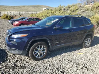 2016 Jeep Cherokee Latitude с VIN 1C4PJMCS2GW211191, выставлен на аукционе Copart как лот 55498615 с пробегом 134 862 миль миль и Списание • Salvage title. История ставок и продаж доступна на DreamBid. Изображение 1.