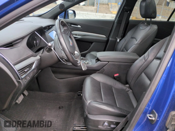 2023 Cadillac XT4 FWD Premium Luxury с VIN 1GYFZCR49PF104995, выставлен на аукционе Copart как лот 53312695 с пробегом 28 647 миль миль и Списание • Salvage title. История ставок и продаж доступна на DreamBid. Изображение 7.
