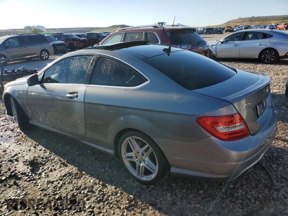 2015 Mercedes-Benz C 250 z VIN WDDGJ4HB5FG373601, wystawiony jako Copart lot #56018065 z przebiegiem 104 753 mil mil oraz Czysty tytuł • Clean title. Historia ofert i sprzedaży dostępna na DreamBid. Obrazek 2.