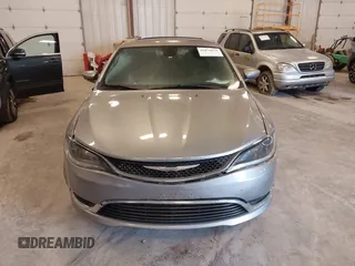 2015 Chrysler 200 Limited z VIN 1C3CCCAB1FN679279, wystawiony jako IAAI lot #42070078 z przebiegiem 149 608 mil mil oraz . Historia ofert i sprzedaży dostępna na DreamBid. Obrazek 12.
