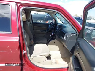 2015 Jeep Patriot Latitude with VIN 1C4NJPFBXFD107692, listed as a IAAI auction lot 41780429 with 178,647 mi miles and . Bid and sale history available at DreamBid. Image 5.