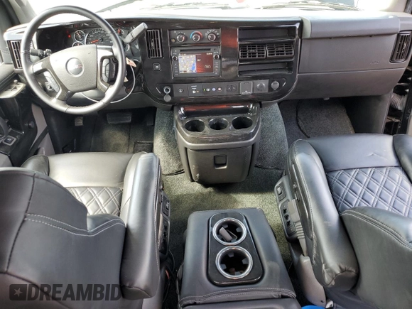 2021 GMC Savana Cargo z VIN 1GTW7AF7XM1288092, wystawiony jako Copart lot #39192523 z przebiegiem 7265 mil mil oraz . Historia ofert i sprzedaży dostępna na DreamBid. Obrazek 8.