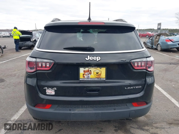 2018 Jeep Compass Limited with VIN 3C4NJDCB8JT307296, listed as a IAAI auction lot 41747374 with 110,499 mi miles. Bid and sale history available at carsss.com. Image 15.