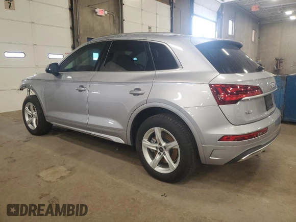 2024 Audi Q5 Premium z VIN WA1ABAFY1R2094807, wystawiony jako Copart lot #60664375 z przebiegiem 2 632 mil mil oraz Szkoda całkowita • Salvage title. Historia ofert i sprzedaży dostępna na DreamBid. Obrazek 2.