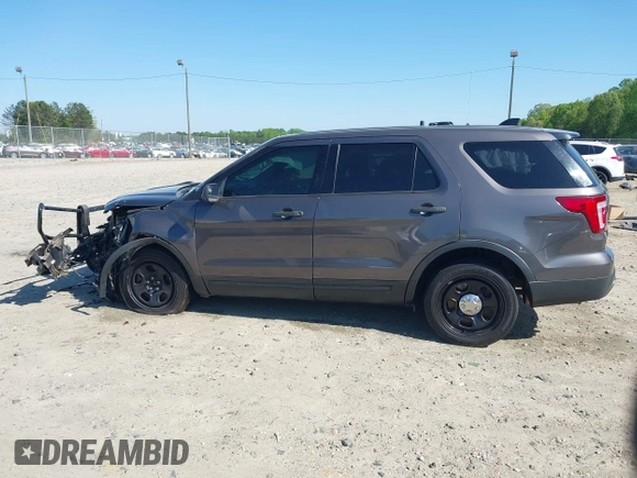 2017 Ford Police Interceptor Utility z VIN 1FM5K8ARXHGC56544, wystawiony jako IAAI lot #41975462 z przebiegiem 183 151 mil mil oraz . Historia ofert i sprzedaży dostępna na DreamBid. Obrazek 14.