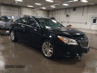2016 Buick Regal with VIN 2G4GK5EX8G9105148, listed as a IAAI auction lot 40421971 with 61,989 mi miles. Bid and sale history available at carsss.com. Image 1.