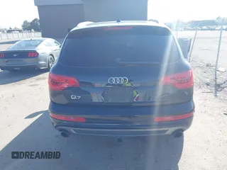 2013 Audi Q7 3.0T S line Prestige with VIN WA1DGAFE4DD012781, listed as a IAAI auction lot 42018030 with 144,986 mi miles. Bid and sale history available at carsss.com. Image 16.