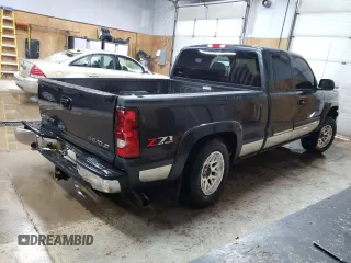 2005 Chevrolet Silverado 1500 Z71 with VIN 1GCEK19B05E155961, listed as a Copart auction lot 51905635 with 127,124 mi miles and Clean Title. Bid and sale history available at DreamBid. Image 3.