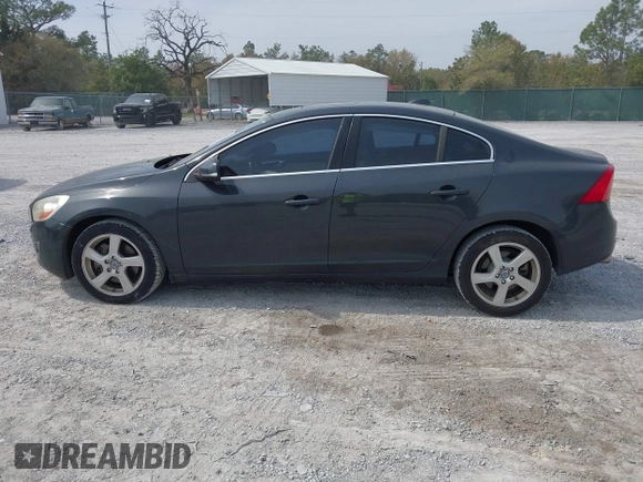 2013 Volvo S60 T5 Premier with VIN YV1612FS2D2193686, listed as a IAAI auction lot 41887293 with 100,612 mi miles. Bid and sale history available at carsss.com. Image 14.