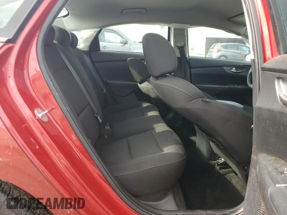 2021 Kia Forte LXS z VIN 3KPF24AD0ME346236, wystawiony jako Copart lot #57233225 z przebiegiem 98 312 mil mil oraz Szkoda całkowita • Salvage title. Historia ofert i sprzedaży dostępna na DreamBid. Obrazek 10.