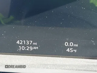 2021 Audi e-tron Premium Plus z VIN WA1LAAGE5MB012022, wystawiony jako IAAI lot #41458134 z przebiegiem 42 137 mil mil oraz . Historia ofert i sprzedaży dostępna na DreamBid. Obrazek 15.