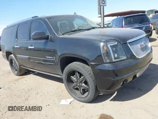 2007 GMC Yukon XL z VIN 1GKFK66827J284843, wystawiony jako IAAI lot #42360026 z przebiegiem 203 706 mil mil oraz . Historia ofert i sprzedaży dostępna na DreamBid. Obrazek 1.
