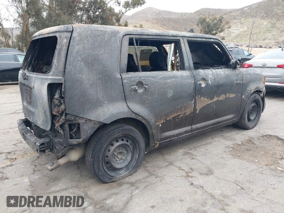 2008 Scion xB z VIN JTLKE50E981040901, wystawiony jako IAAI lot #41569592 z przebiegiem Nie podano mil oraz . Historia ofert i sprzedaży dostępna na DreamBid. Obrazek 4.