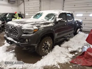 2023 Toyota Tacoma 4WD SR with VIN 3TMCZ5AN4PM625017, listed as a IAAI auction lot 41207111 with 38,582 mi miles. Bid and sale history available at carsss.com. Image 18.