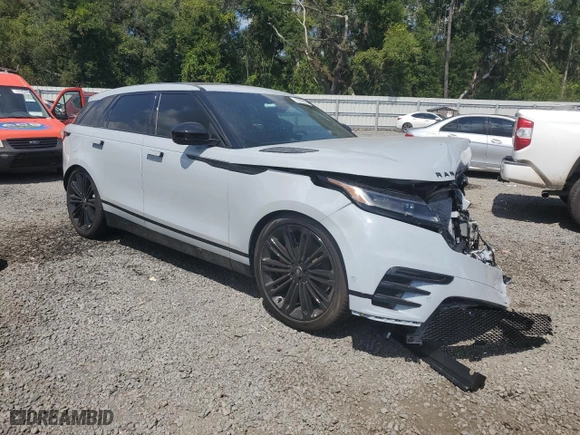 2025 Land Rover Range Rover Velar Dynamic SE with VIN SALYL2EXXSA393426, listed as a Copart auction lot 72162424 with 816 mi miles and Salvage Title. Bid and sale history available at carsss.com. Image 4.
