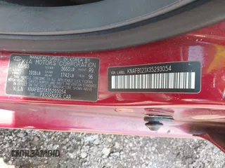 2003 Kia Spectra z VIN KNAFB121X35293054, wystawiony jako IAAI lot #42274932 z przebiegiem 108 978 mil mil oraz . Historia ofert i sprzedaży dostępna na DreamBid. Obrazek 9.
