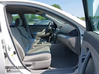 2009 Toyota Camry z VIN 4T1BE46K49U920421, wystawiony jako IAAI lot #42388433 z przebiegiem 132 339 mil mil oraz . Historia ofert i sprzedaży dostępna na DreamBid. Obrazek 5.