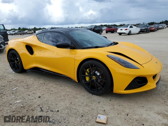2024 Lotus Emira First Edition z VIN SCCLEKAXXRHB11497, wystawiony jako Copart lot #69382294 z przebiegiem 257 mil mil oraz Szkody całkowita. Historia ofert i sprzedaży dostępna na DreamBid. Obrazek 4.