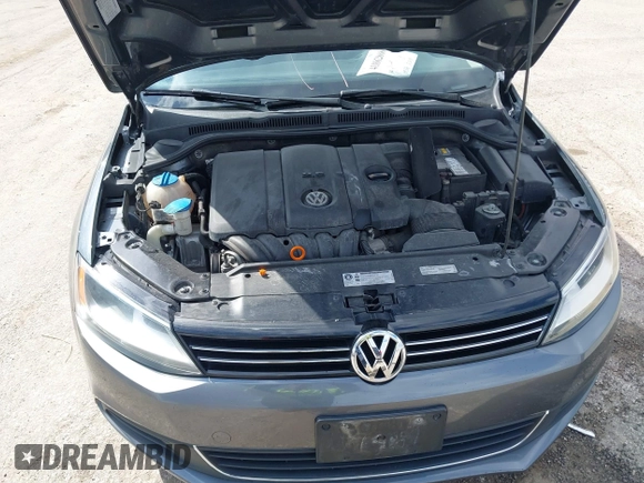 2013 Volkswagen Jetta Sedan SE with VIN 3VWDP7AJ0DM280614, listed as a IAAI auction lot 41882868 with 142,363 mi miles. Bid and sale history available at carsss.com. Image 10.