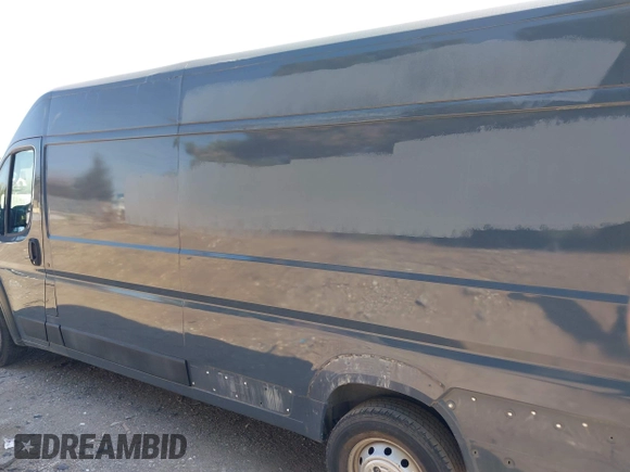 2020 Ram ProMaster Cargo with VIN 3C6URVJG0LE112638, listed as a IAAI auction lot 40284270 with 61,443 mi miles and . Bid and sale history available at carsss.com. Image 15.